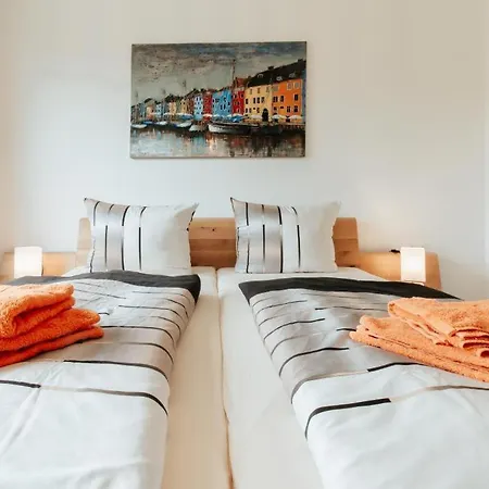 Kranich - Moderne Direkt Am Schloss Ranzow! *