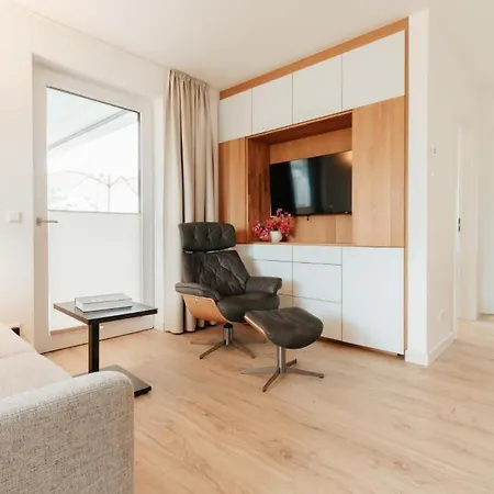 Апартаменты Kranich - Moderne Direkt Am Schloss Ranzow!